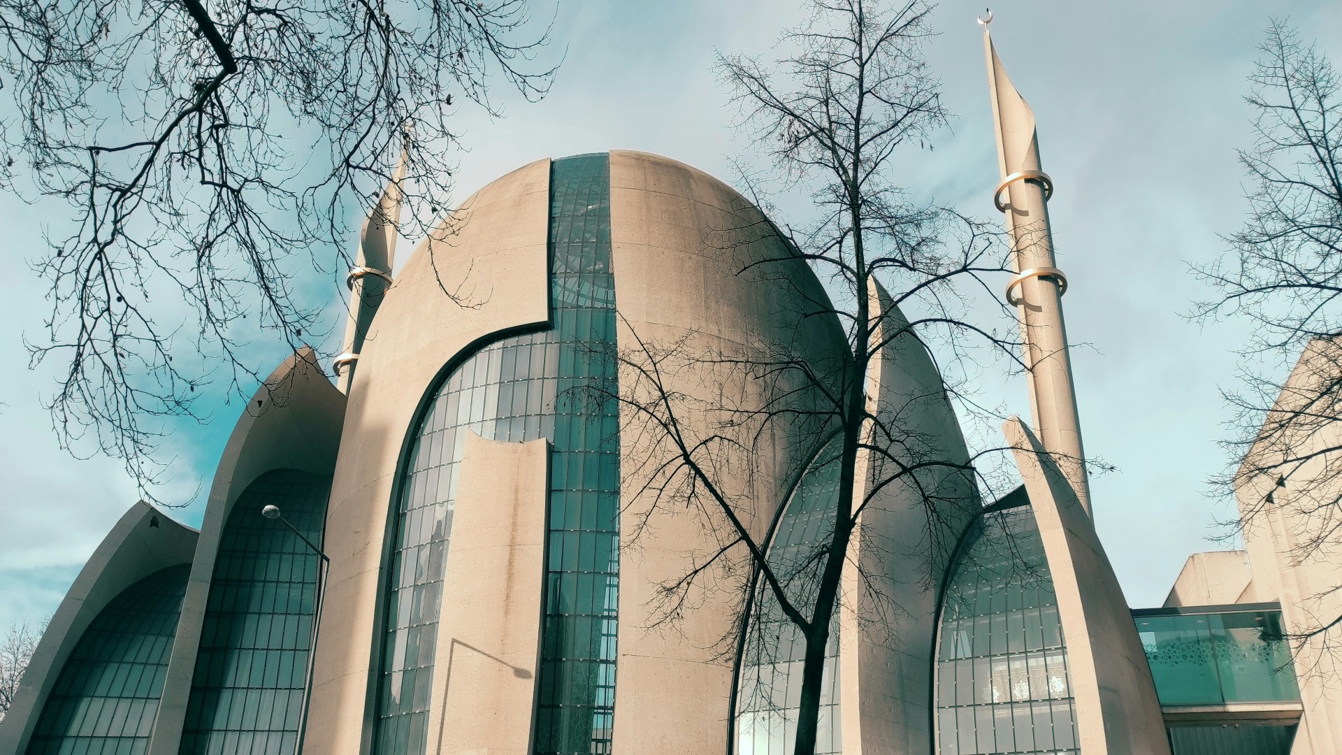 Why More Muslim Women Are Building Tiny Local Support Circles